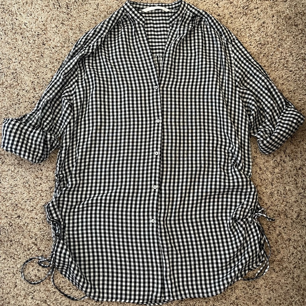 Black and white shirt from Zara brand, worn 1 time only